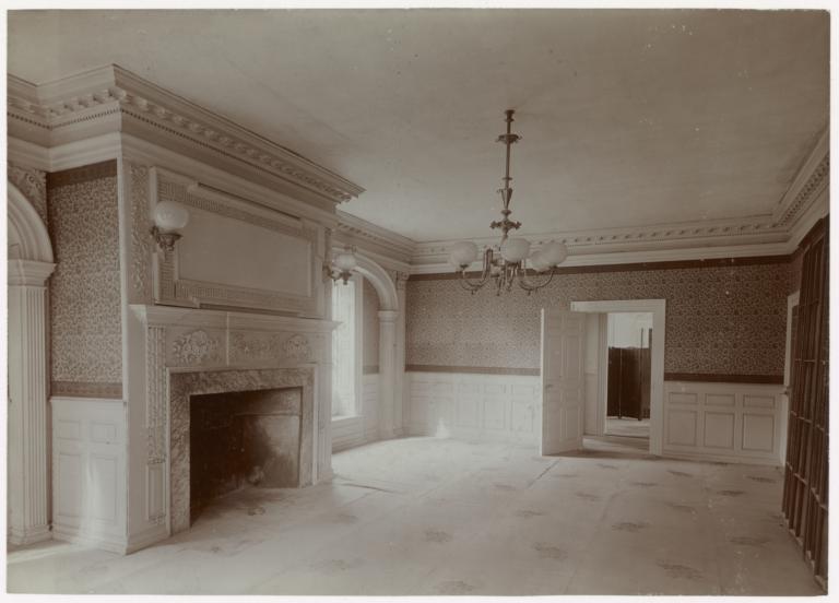 Woodbury Langdon residence, old living room