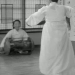 Korean classical dancer, Seoul
