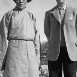 Rindzin Wangpo(?) wearing g...